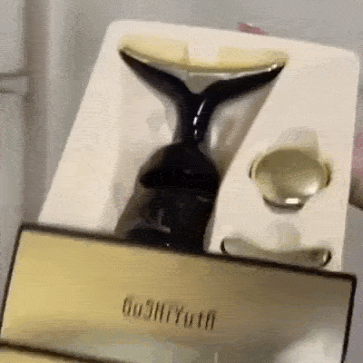 Masajeador Facial 3 en 1 Vegena Con Calor 45 °C y Vibración 10.000 rpm — Rostro, Cuello y Ojos