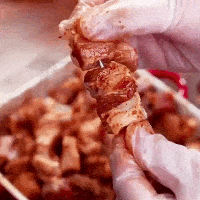 Rack de Pinchos Verticales para Freidora de Aire Con 24 Pinchos de Acero Inoxidable y Cocción Sin Voltear