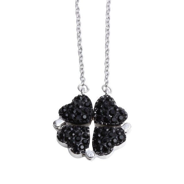 Collar de trebol de 4 corazones